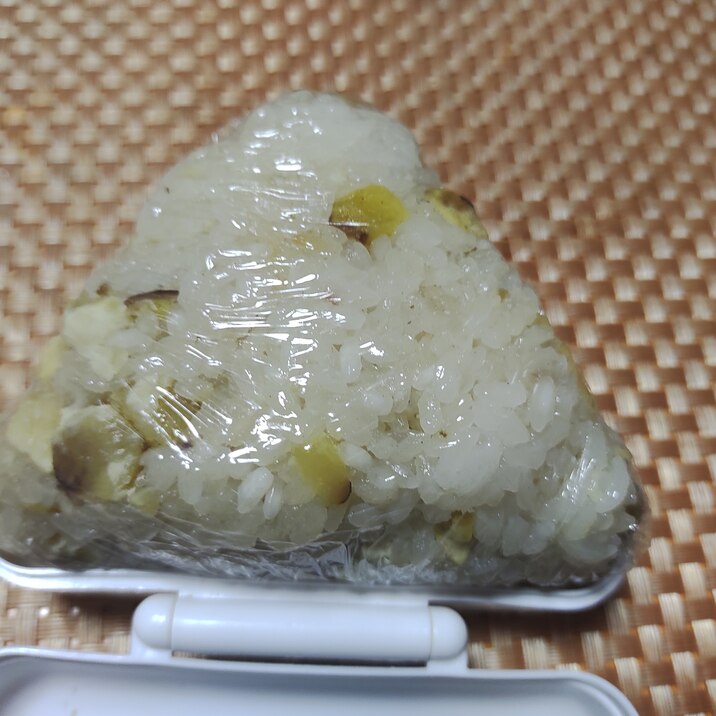 ゆで栗おにぎり